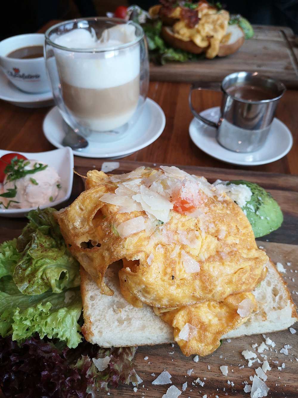 Frühstück beim Café Müller in Königsbrunn