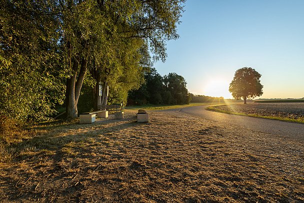 Kneippanlage in Gremheim direkt an der Donau bei Sonnenuntergang