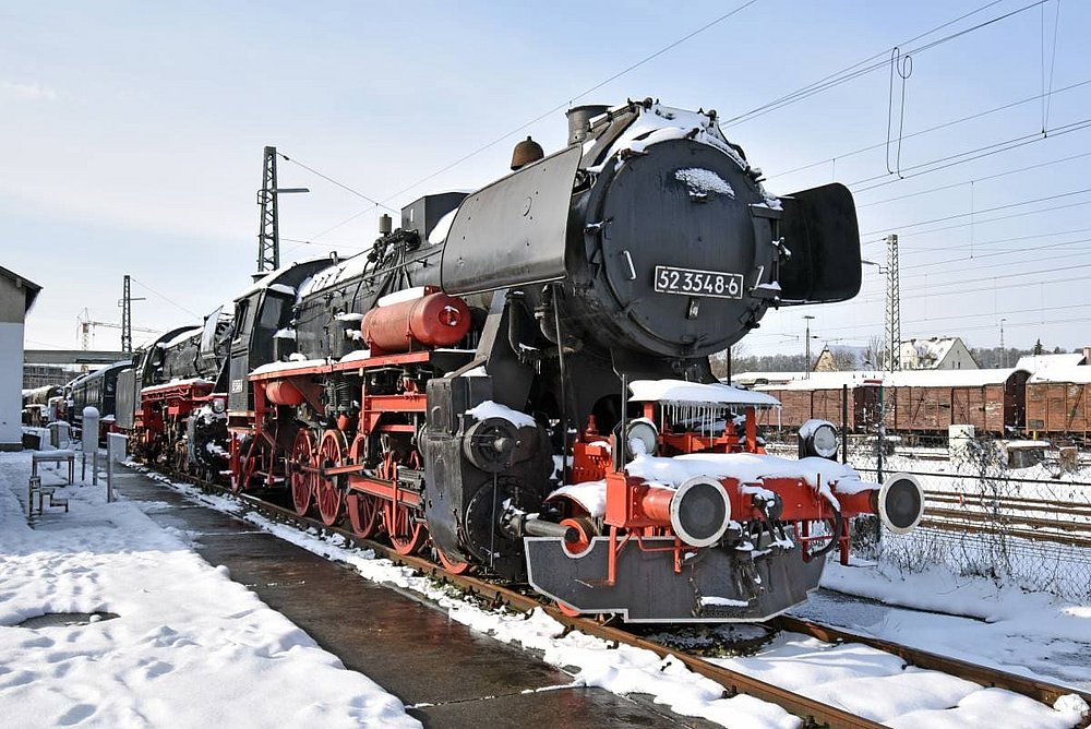 Winterliche Dampflok im Bayerischen Eisenbahnmuseum Nördlingen Winterliche Dampflok im Bayerischen Eisenbahnmuseum Nördlingen