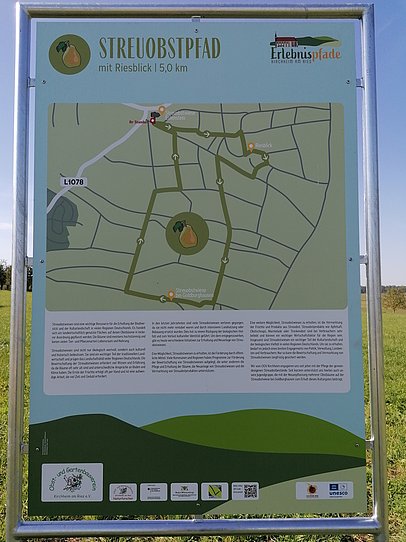Informationstafel des Streuobstpfades in Kirchheim am Ries Informationstafel des Streuobstpfades in Kirchheim am Ries
