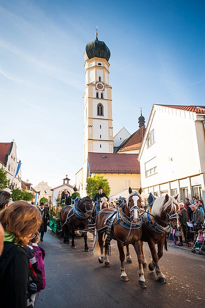 Leonhardiritt Inchenhofen, Pferdeparade