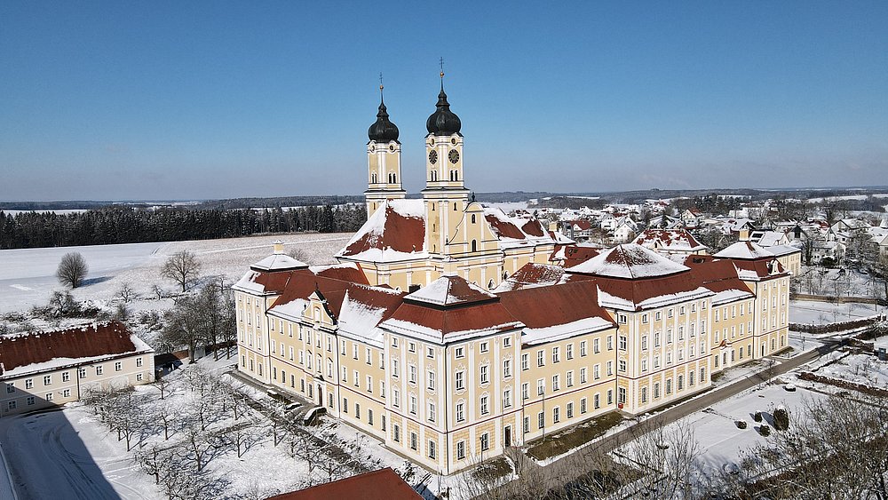 Kloster Roggenburg im Winter von oben Kloster Roggenburg im Winter von oben