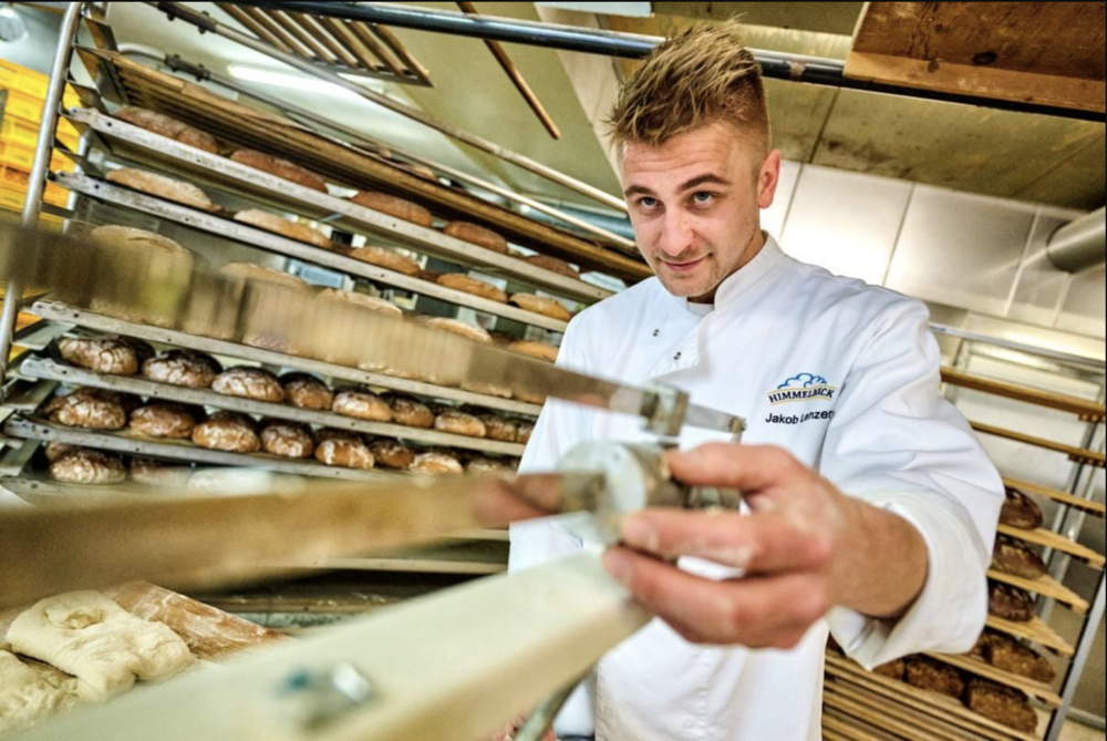 Brot und Allerseelenbrezen vom Bäcker Brot und Allerseelenbrezen vom Bäcker