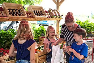 Familienausflug zum Beerenhof mit Kleinkindern