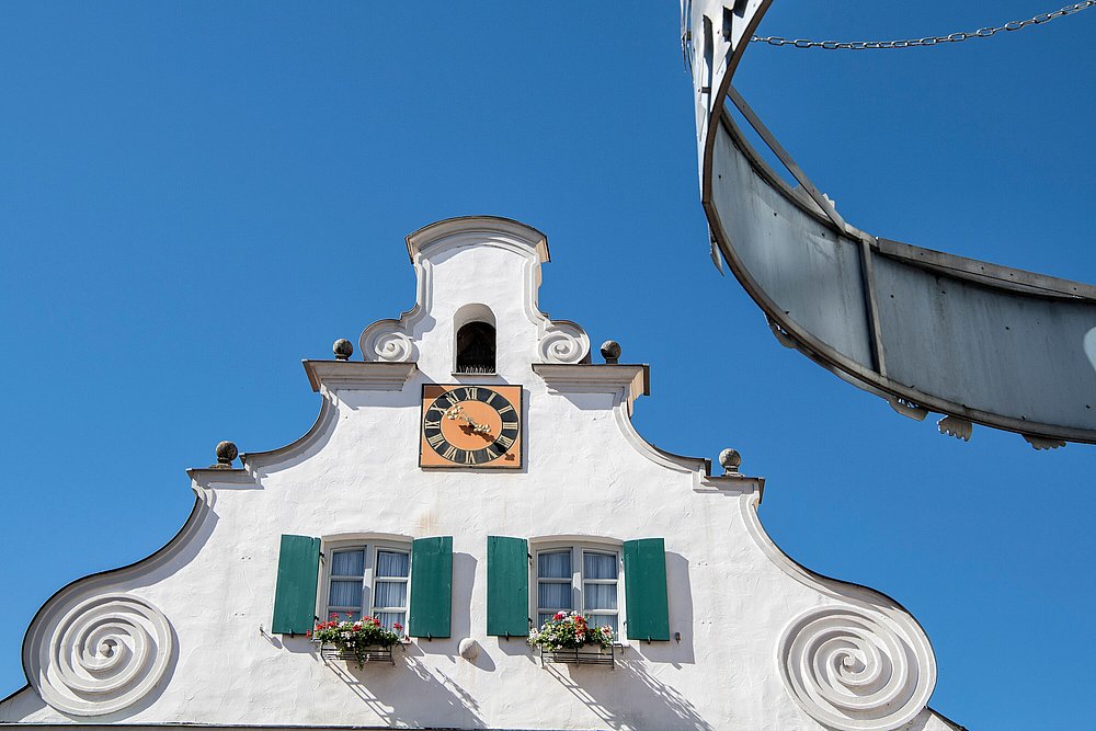 Giebel des alten Rathauses in Aichach Giebel des alten Rathauses in Aichach