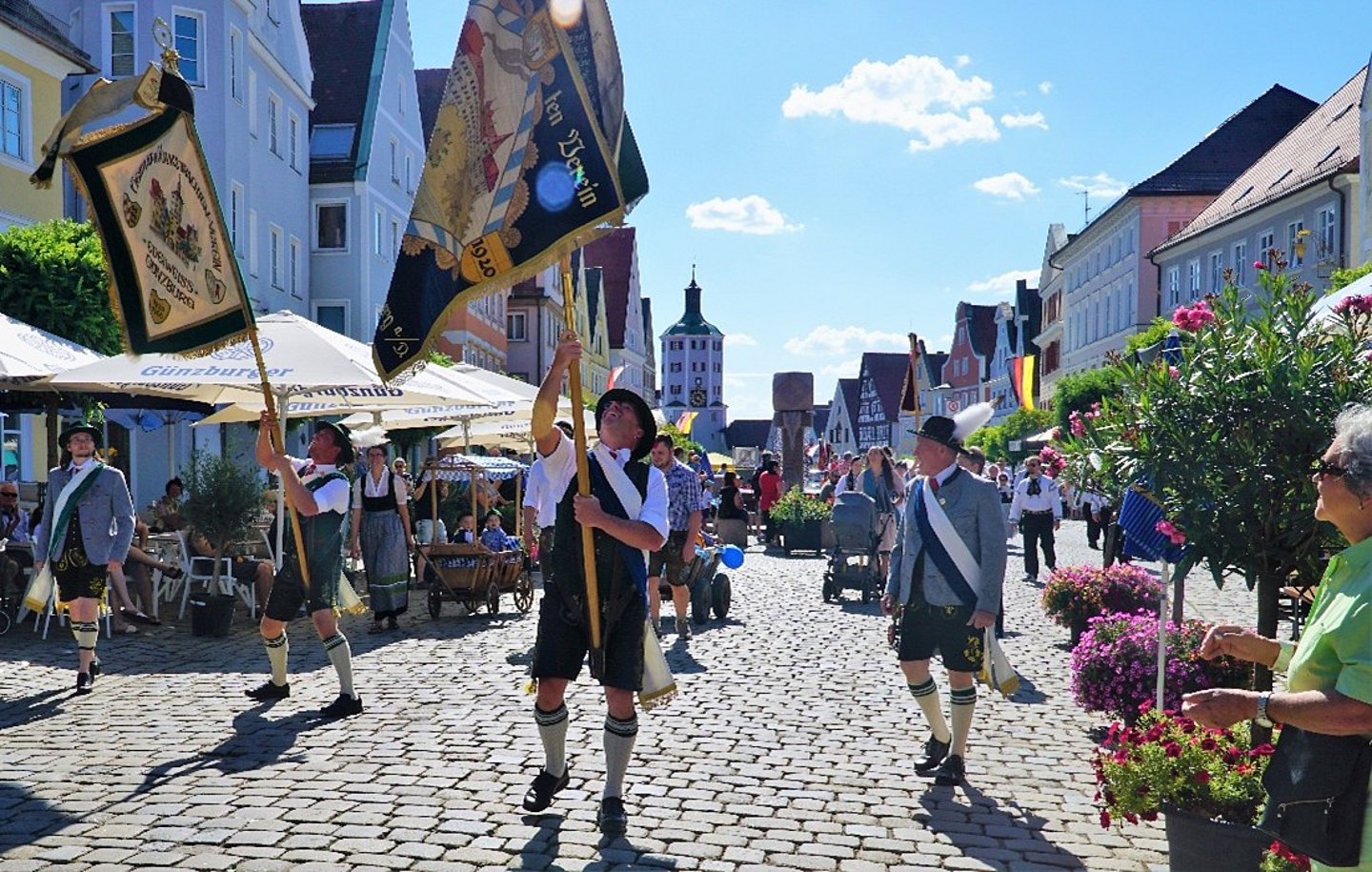 Volksfest-Umzug in Günzburg Volksfest-Umzug in Günzburg