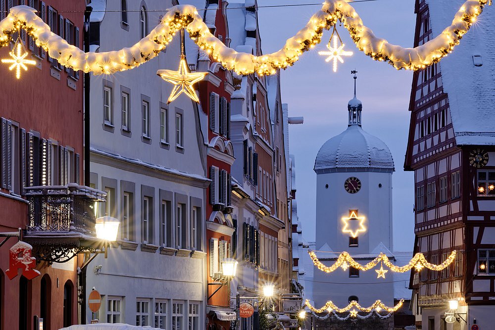 Beleuchtung in der Weihnachtszeit in Oettingen Beleuchtung in der Weihnachtszeit in Oettingen