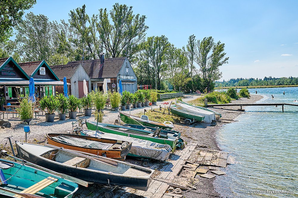 Boote am Mandichosee im Wittelsbacher Land Boote am Mandichosee im Wittelsbacher Land