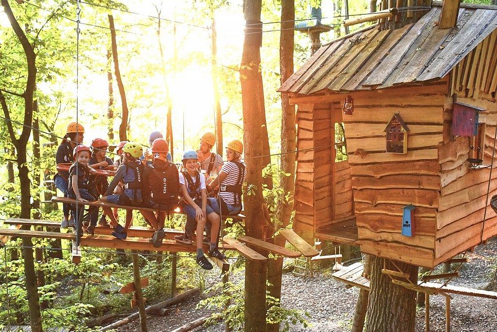 Kindergruppe im Waldseilgarten Wallishausen bei Weißenburg