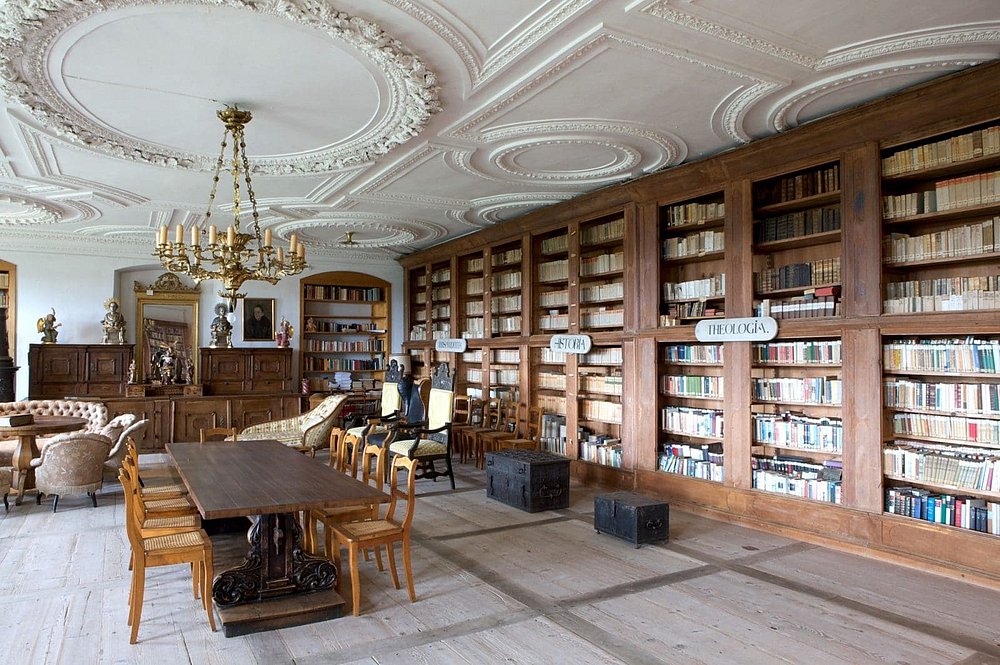 Klosterbibliothek in Holzen für standesamtliche Trauung Klosterbibliothek in Holzen für standesamtliche Trauung