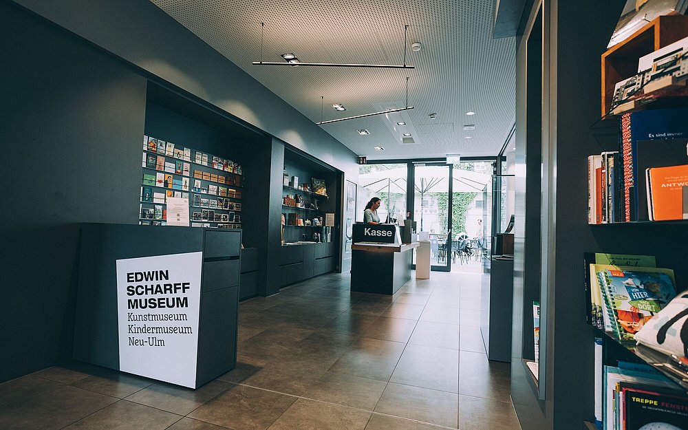 Foyer im Edwin-Scharff-Museum Neu-Ulm Foyer im Edwin-Scharff-Museum Neu-Ulm