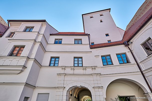 Schlosshof im Wittelsbacher Schloss in Friedberg bei Augsburg Schlosshof im Wittelsbacher Schloss in Friedberg bei Augsburg