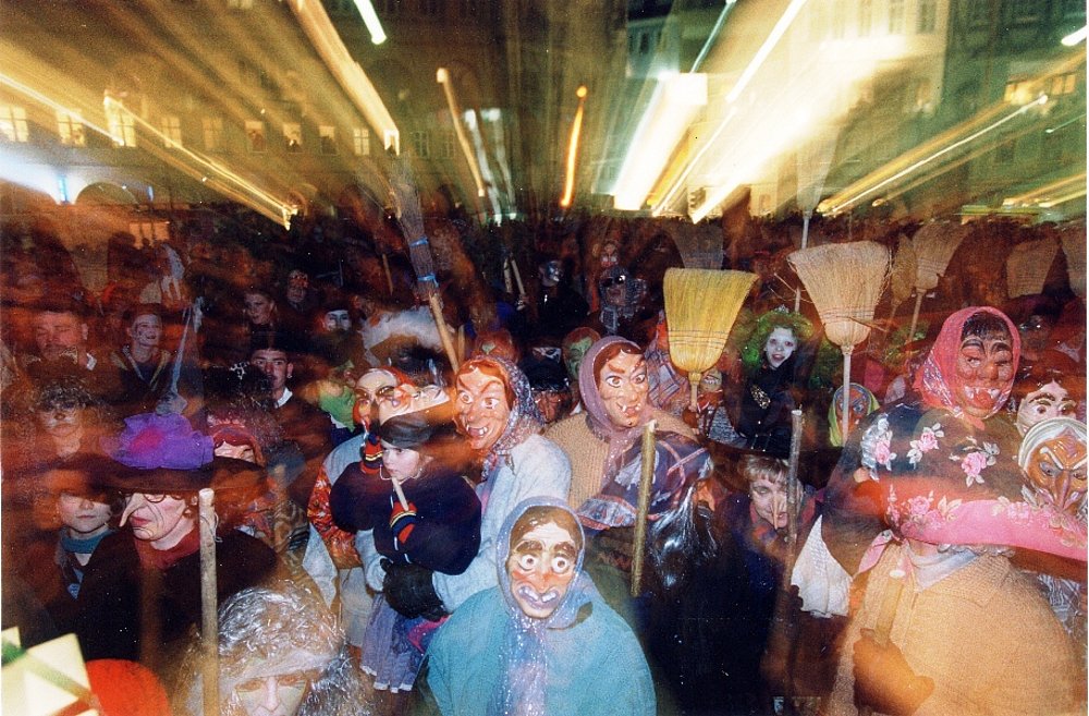 Der traditionelle Hexentanz in Lauingen ist an Fasching Pflicht