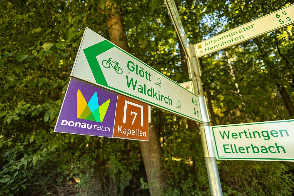 Wegweiser für Fahrradwege im Naturpark Augsburg Wegweiser für Fahrradwege im Naturpark Augsburg
