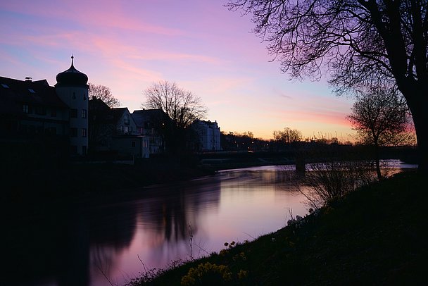 Blaue Stunde in Donauwörth am Ufer von Donau und Wörnitz Blaue Stunde in Donauwörth am Ufer von Donau und Wörnitz