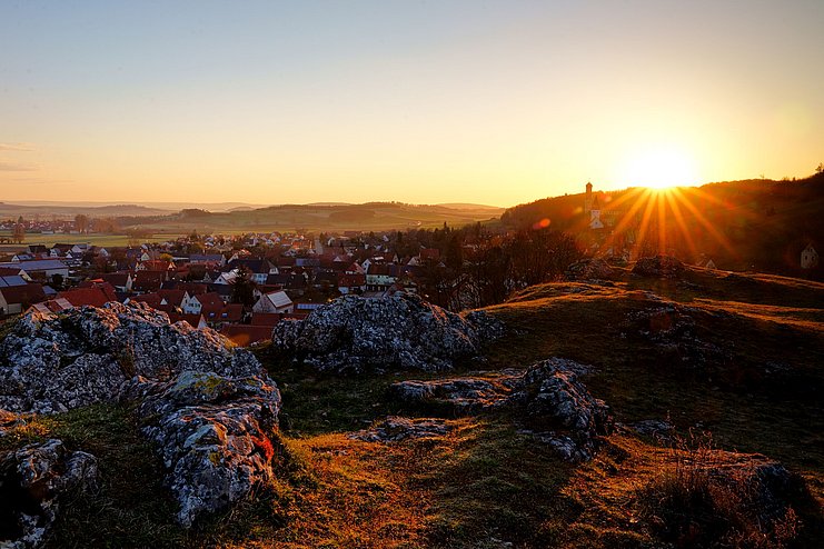 Sonnenuntergang im Donauries mit Blick vom Kraterrand Sonnenuntergang im Donauries mit Blick vom Kraterrand