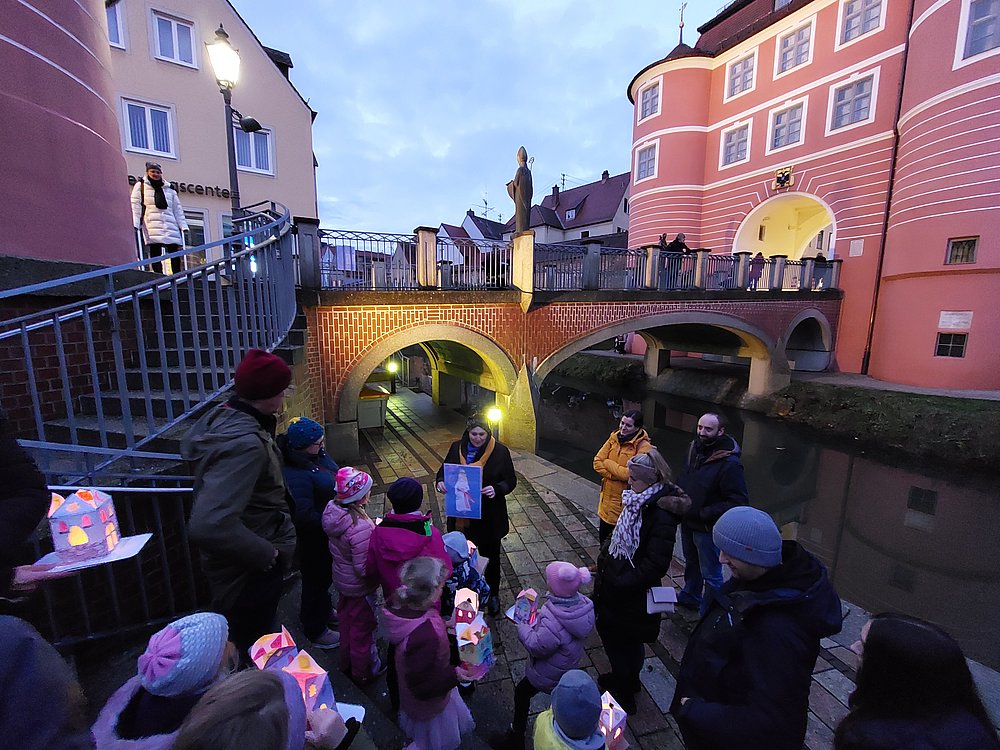Luzien-Häuschen-Schwimmen mit Kinderführung am 13. Dezember in Donauwörth