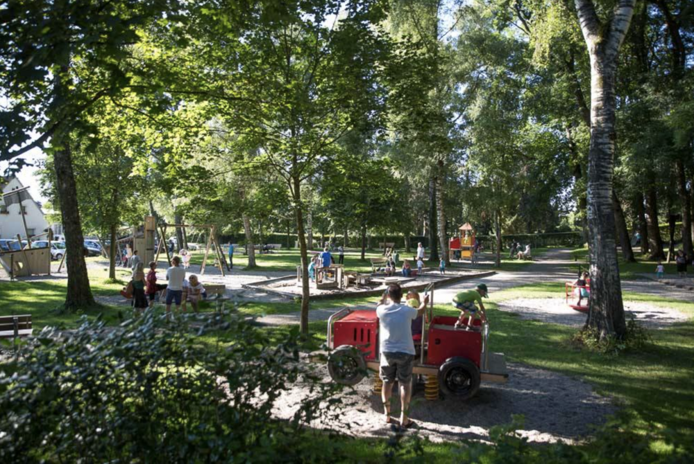 Spielplatz am Weiher in Illertissen Spielplatz am Weiher in Illertissen