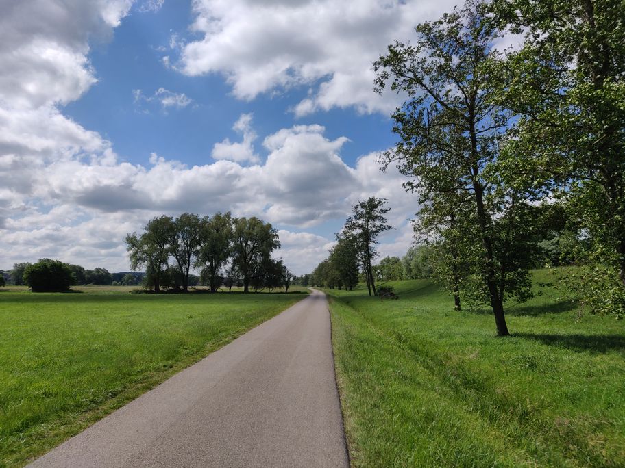 Weg entlang Oberegger Stausee