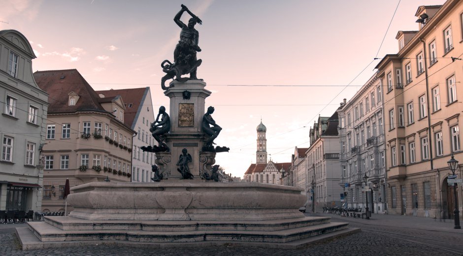 Der Herkulesbrunnen in Augsburg ist eine der 22 Objekte der Welterbestätte des Augsburger Wassermanagement-Systems. © Florian Breuer