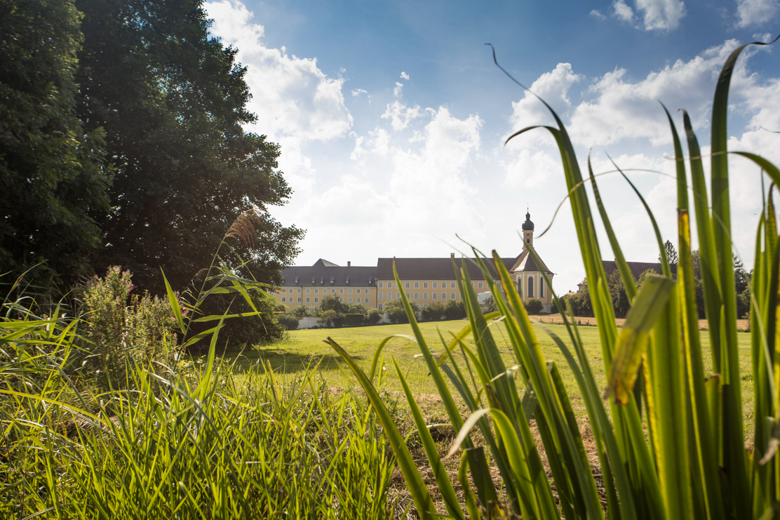 Blick auf Kloster Maria Medingen