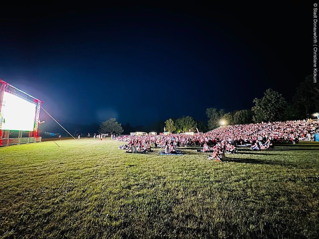 DONauwörth Open-Air – Premiere im Heilig-Kreuz-Garten