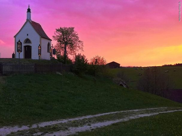 12245979_sonnenuntergang-am-kalvarienberg-wittesheim.jpg