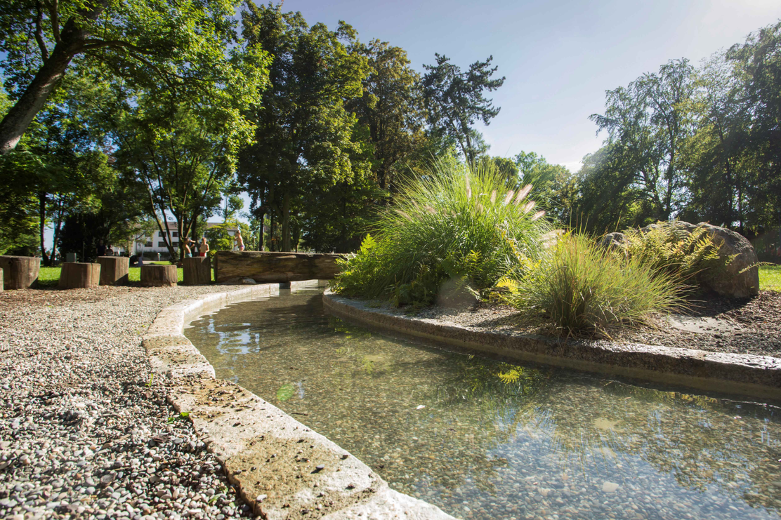 Kneipp-Wasser-Wohlfühlpfad im Taxispark Dillingen