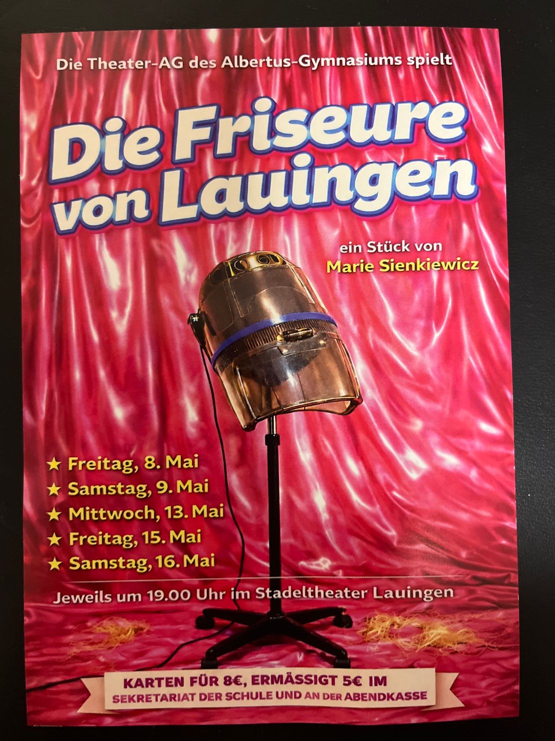 Theater „Die Friseure von Lauingen“