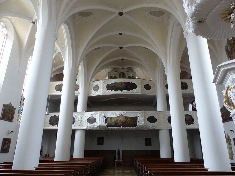 17511401_stadtpfarrkirche-monheim-empore.jpg