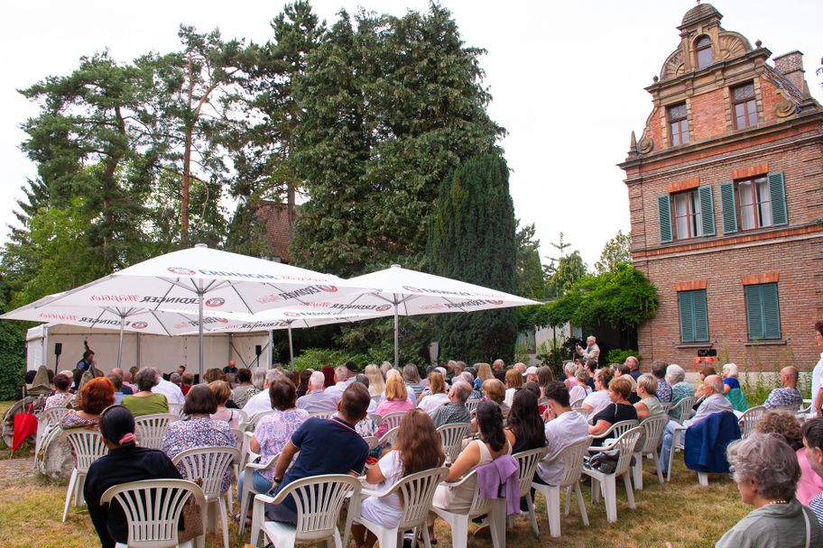 Gartensommer: Lesung "Stunden im Garten"