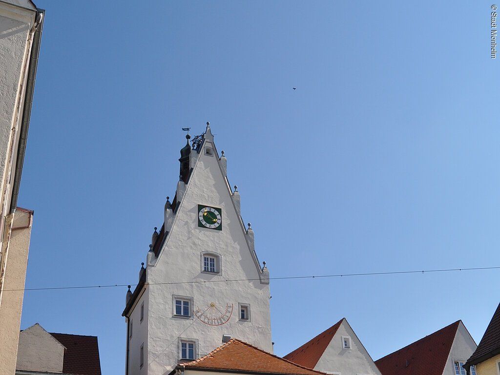 18152101_obererer-torturm-von-aussen.jpg