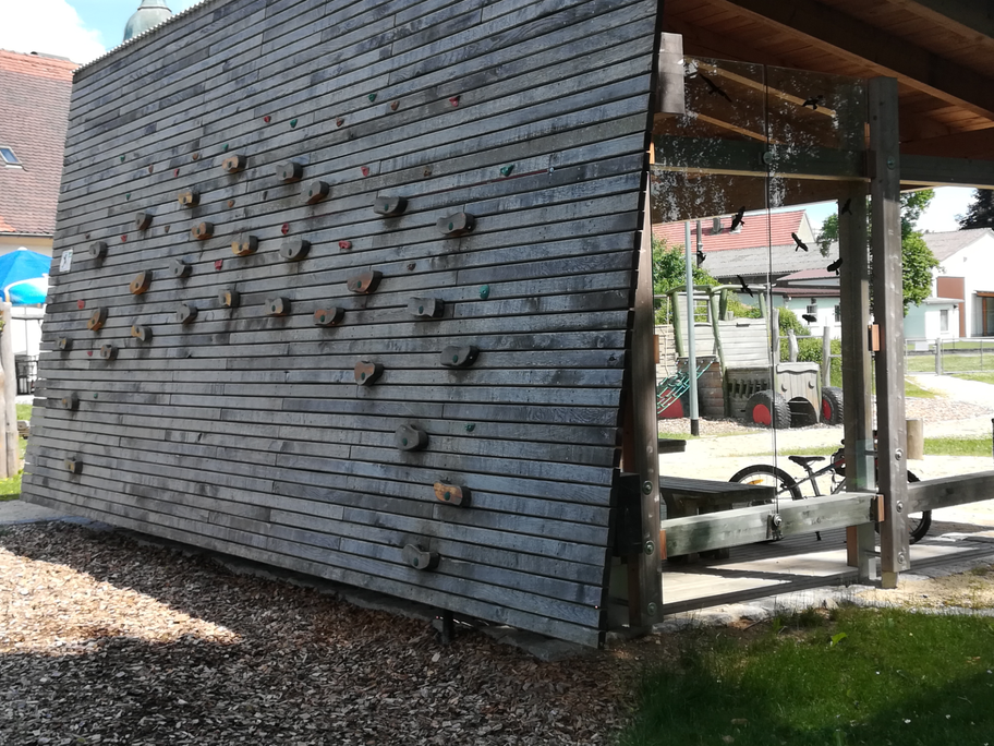 Kletterwand - Dorftreff Unterbechingen