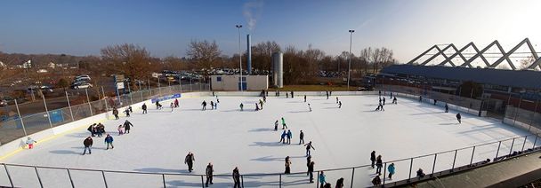 Donaubad Eislaufbahn©Donaubad (3).jpg