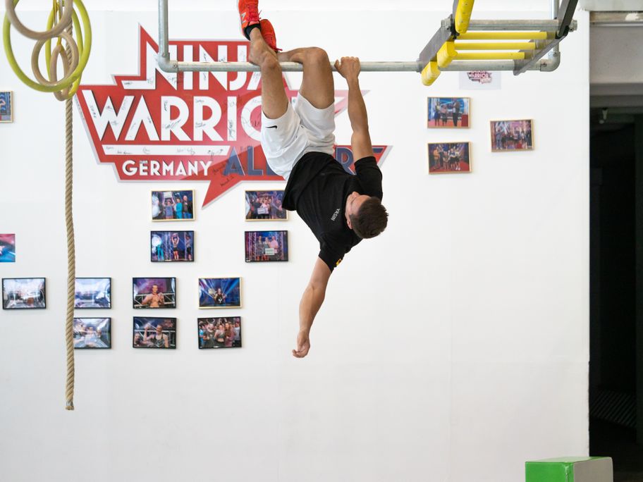 7-Ninja©Stuntwerk-Senden-GmbH.jpg