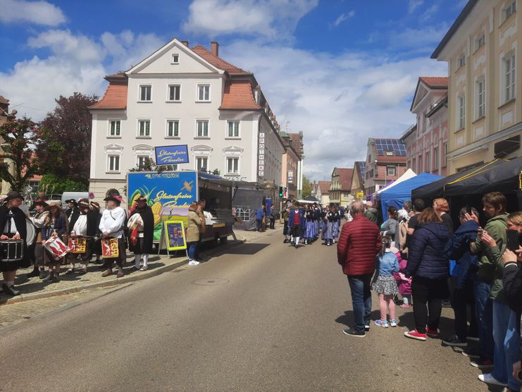 Christi-Himmelfahrts-Markt + Kinderflohmarkt