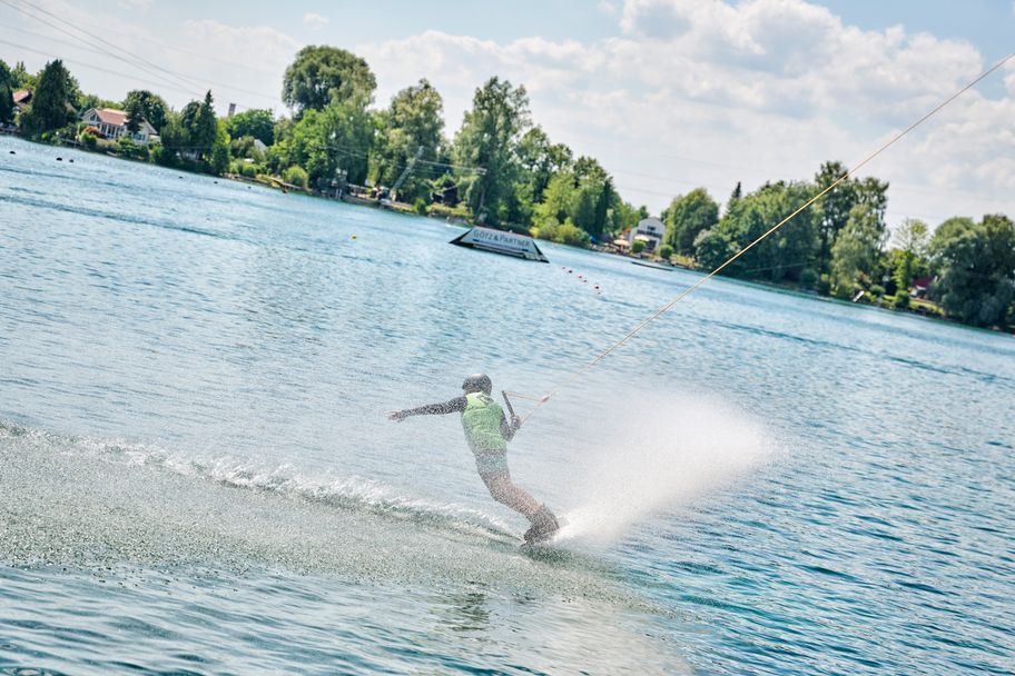 Friedberg_Baggersee_Wasserski (4).jpg