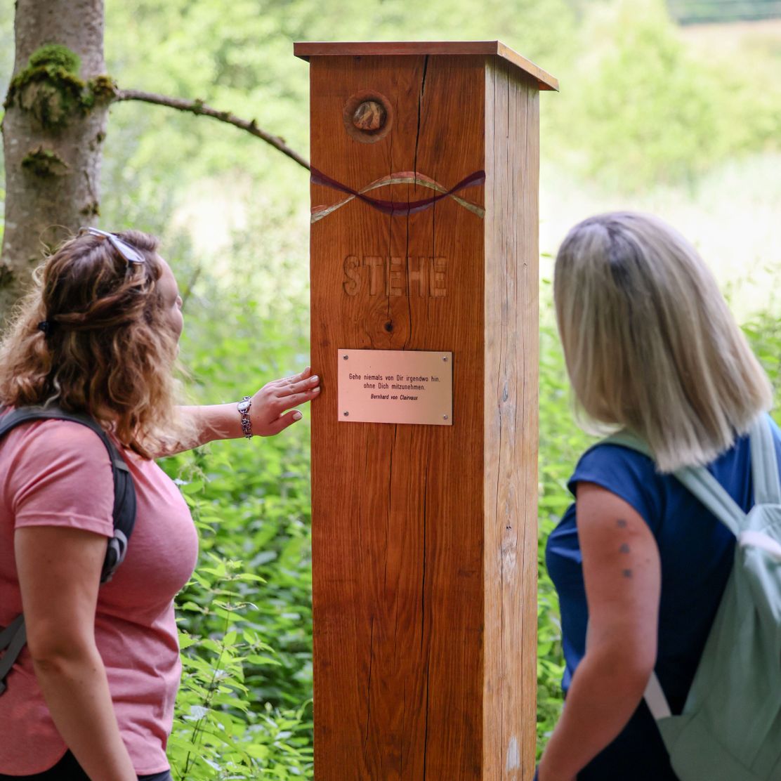 Meditationsstele, Besinnung, Wandern, Oberschönenfeld_Julia Pietsch.jpg