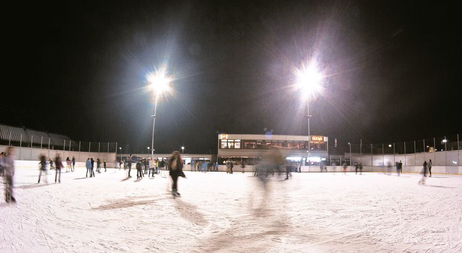 Eislaufbahn_Aussenaufnahme_IMG_8145.jpg