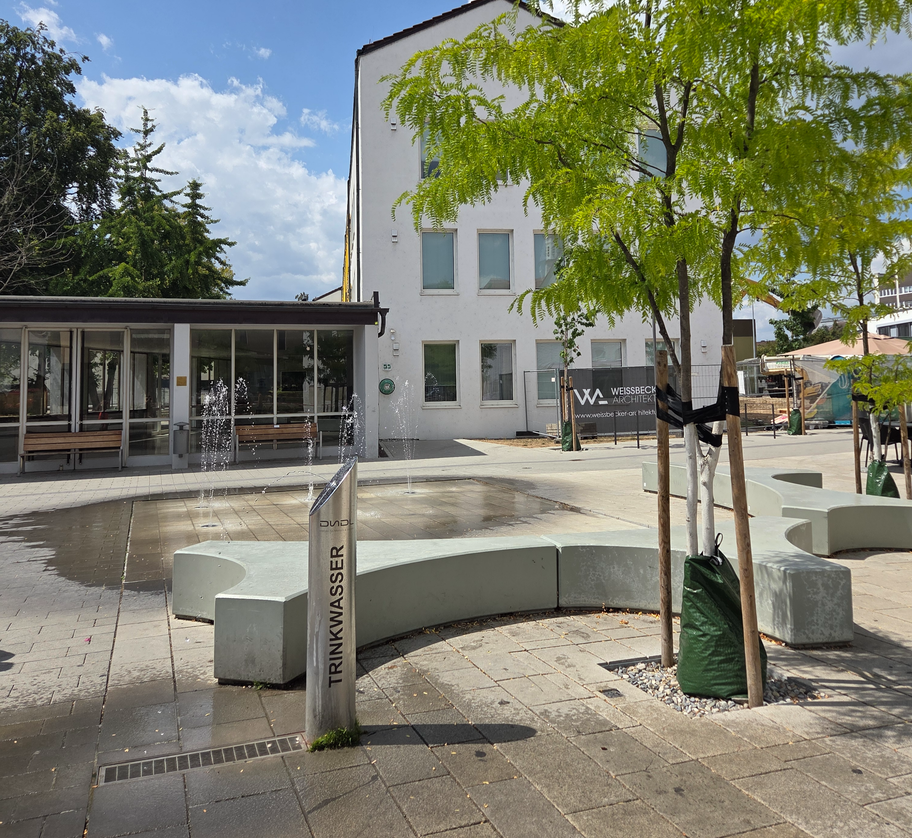 Trinkbrunnen Donau-Stadtwerke Dillingen-Lauingen .jpg