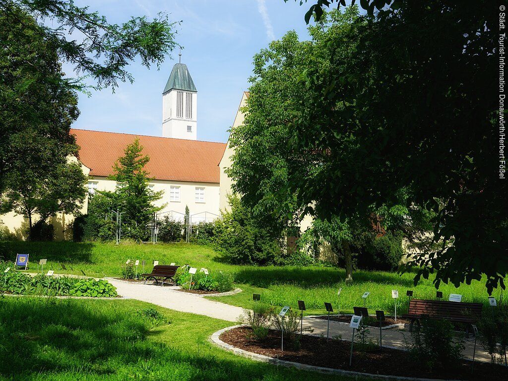 15202367_donauwoerth_kraeutergarten.jpg