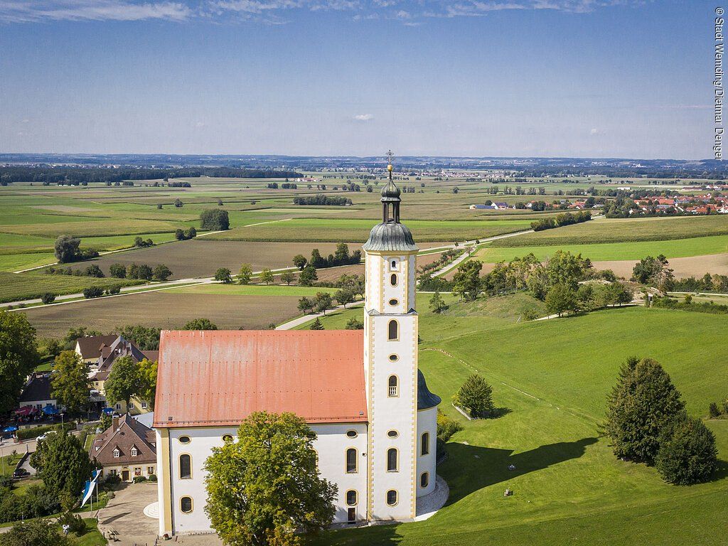 Fahrzeugsegnung an der Wallfahrtsbasilika Maria Brünnlein
