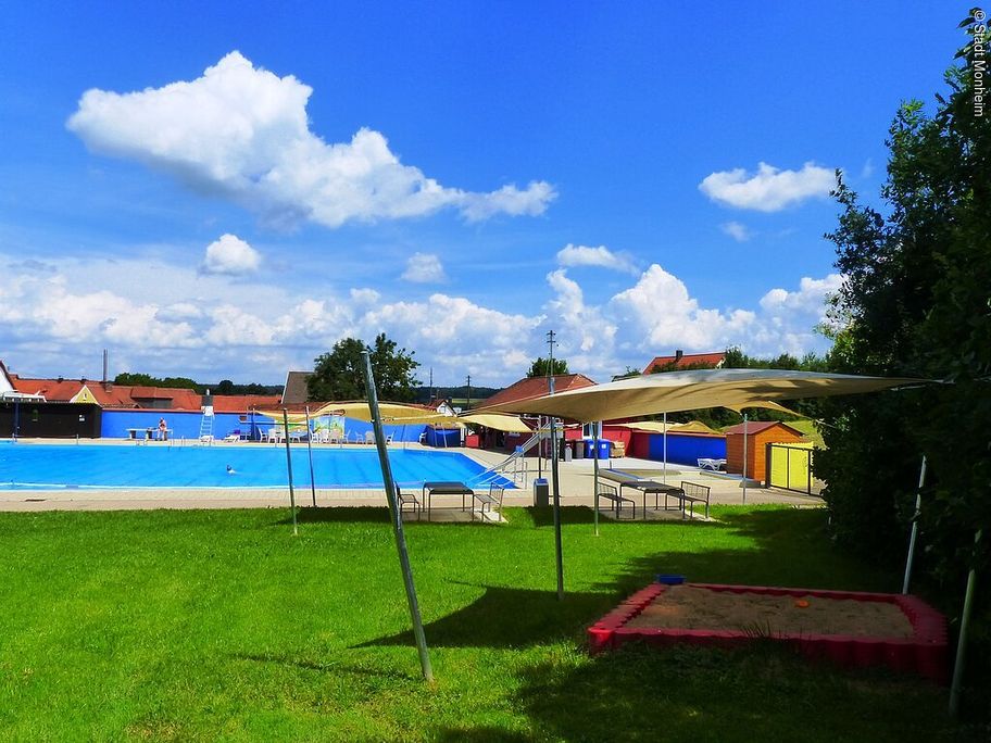17591997_freibad-monheim-4-bild-peter-ferber.jpg
