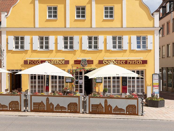 Goldener Hirsch