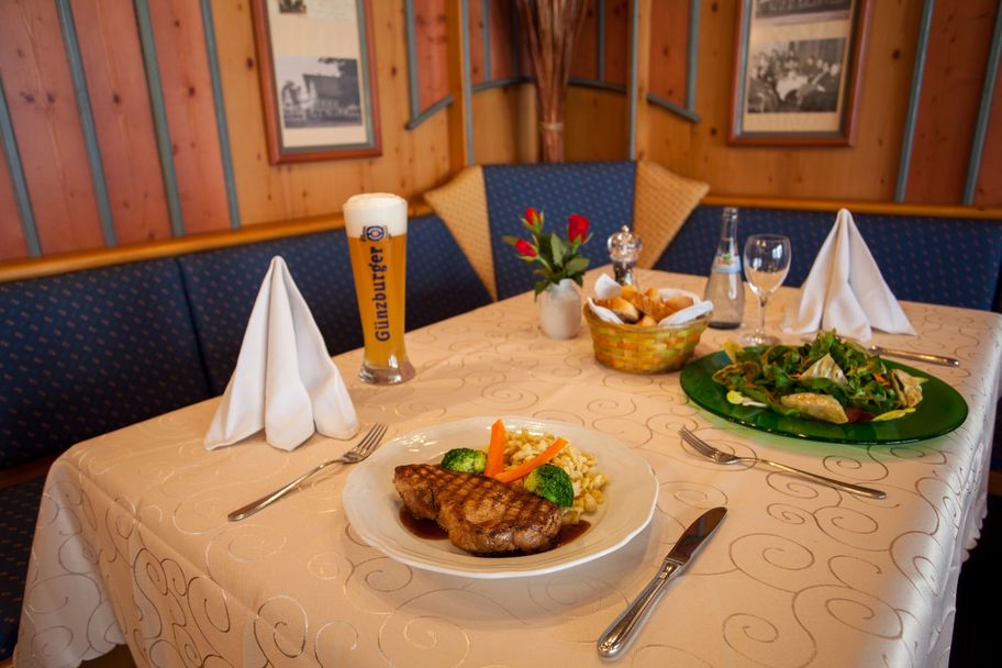 Hauptgang im HABIS Restaurant & Café