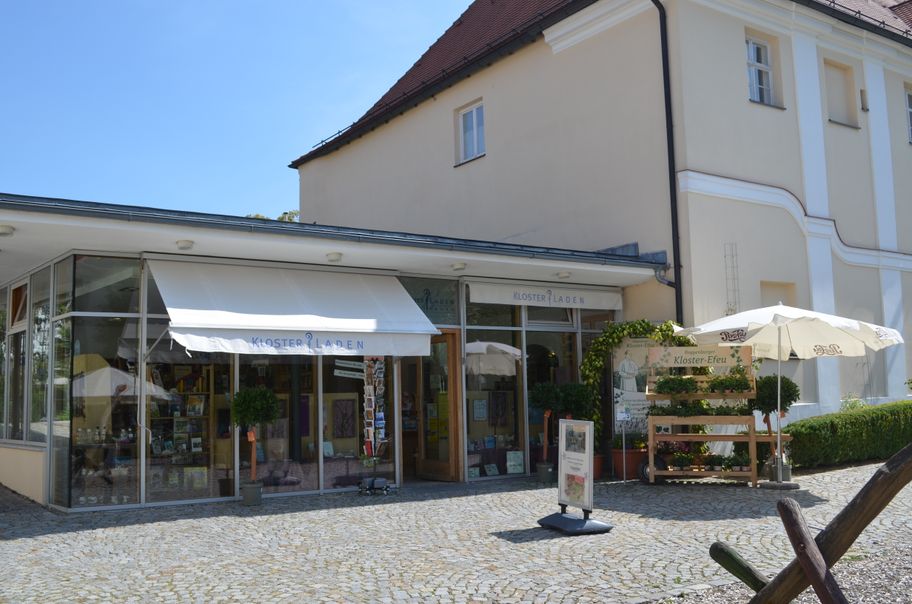 Klosterladen_Ansicht©Kloster-Roggenburg.JPG