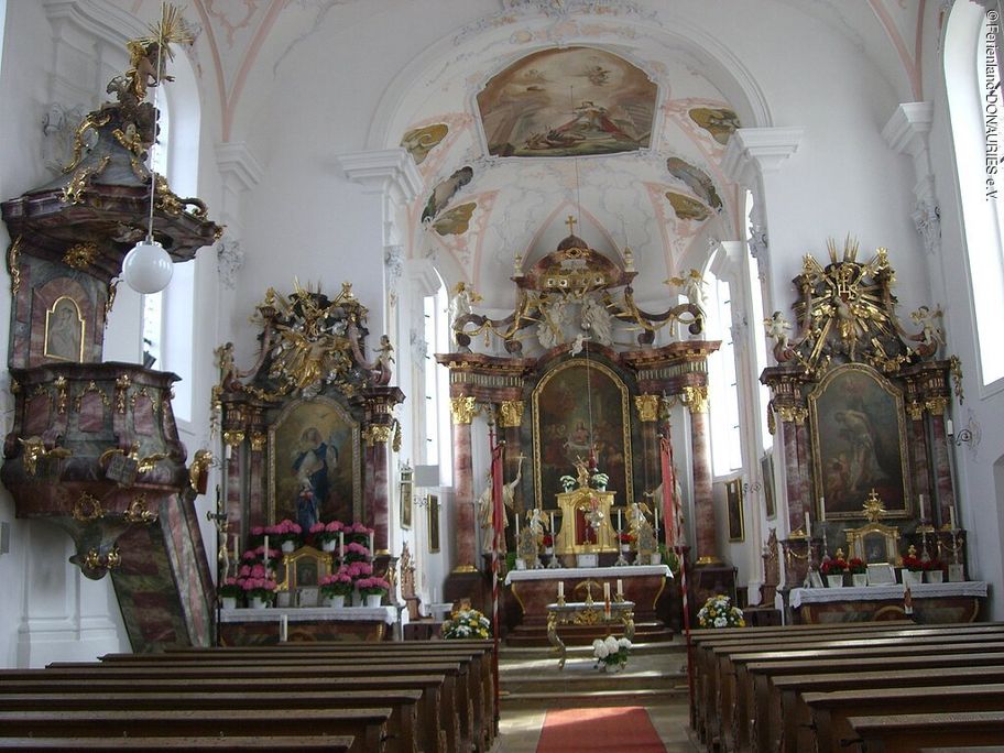 14165397_st-margaretha-sulzdorf-innen.jpg