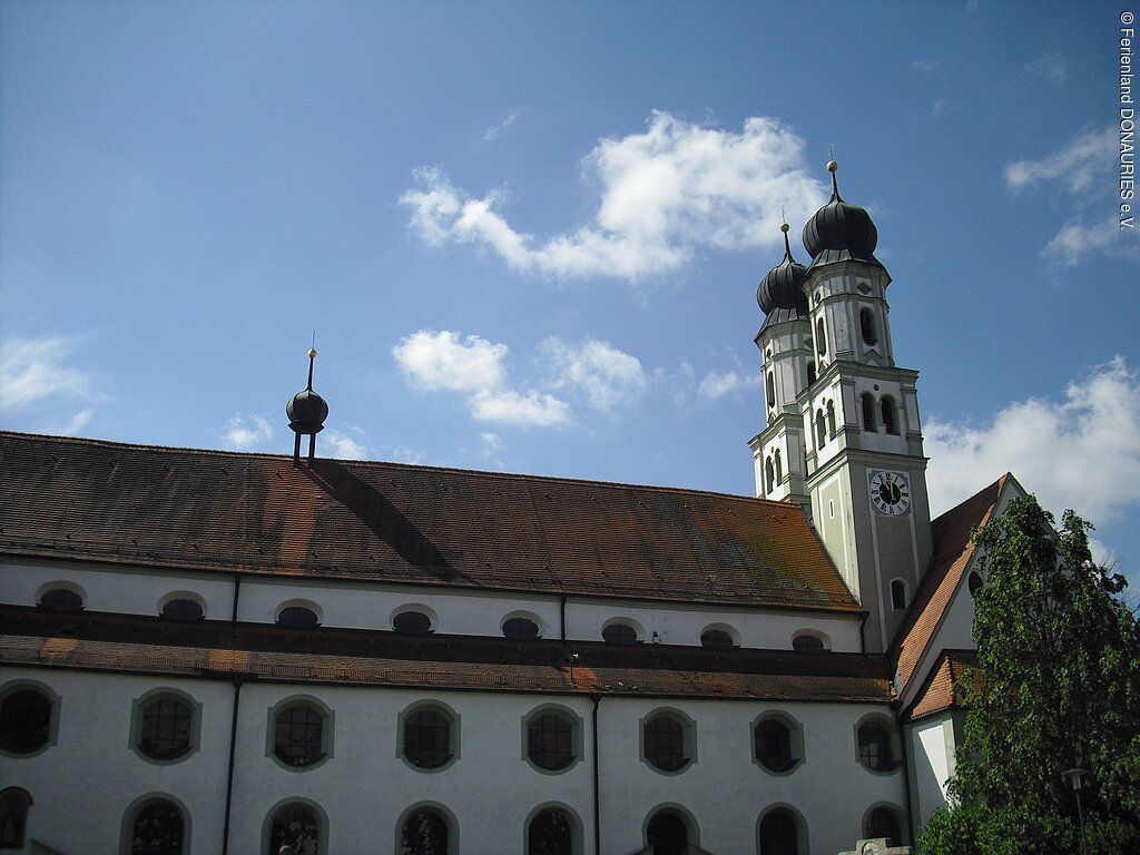 Ehem. Kloster und Kath. Pfarrkirche Mariä Himmelfahrt