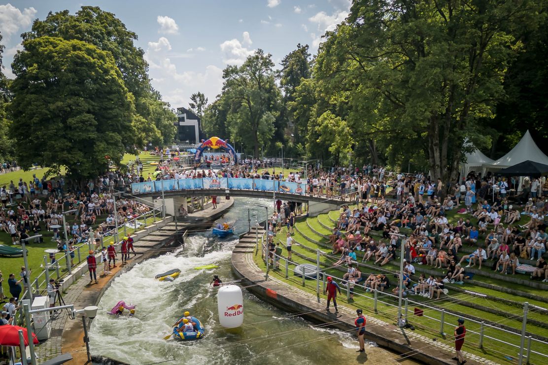 Red Bull Paddelfest: Das ultimative Wildwasser-Rennen in Augsburg