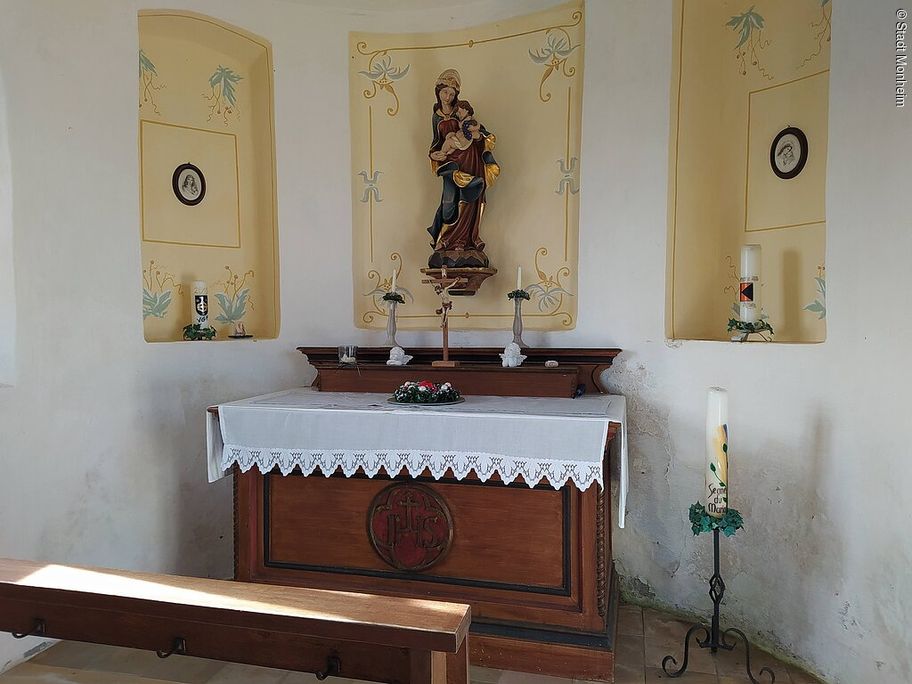 17939017_altarbereich-in-der-kalvarienbergkapelle-wittesheim.jpg